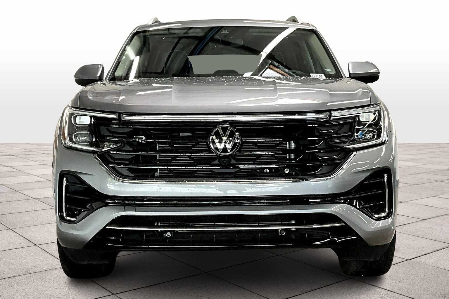 2025 Volkswagen Atlas SEL Premium R-Line photo 3