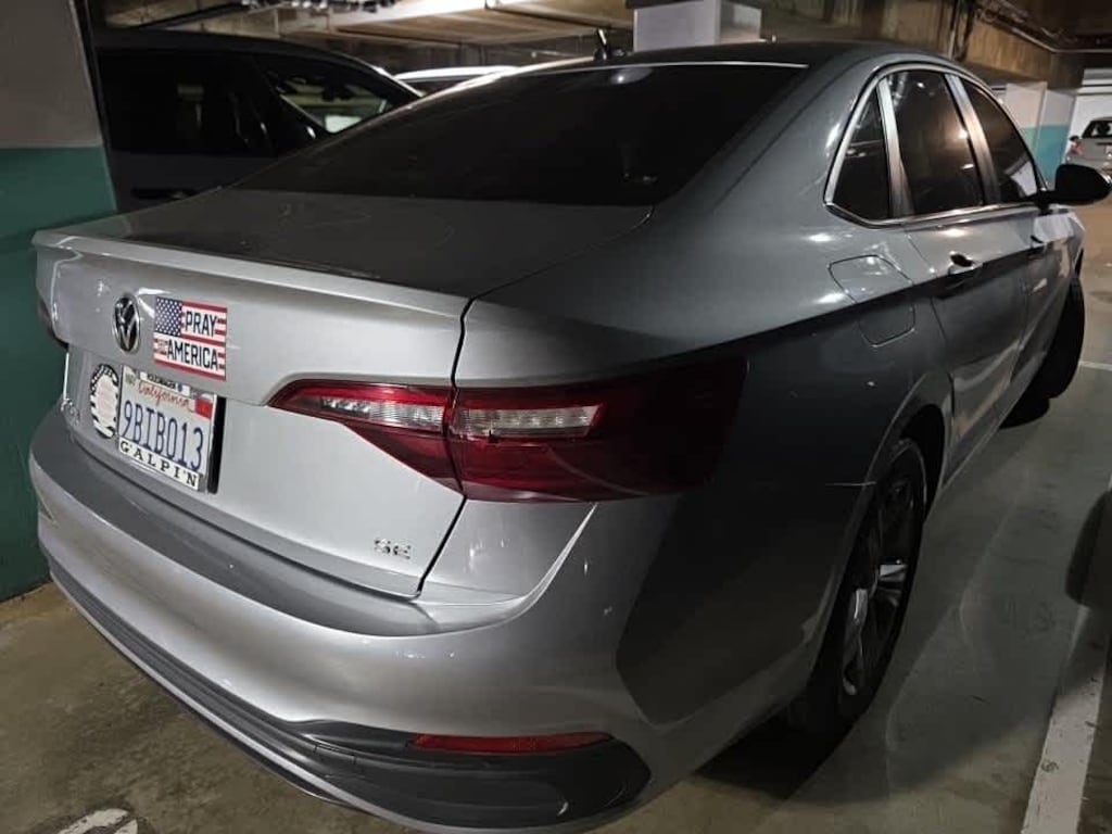 Used 2022 Volkswagen Jetta SE Auto