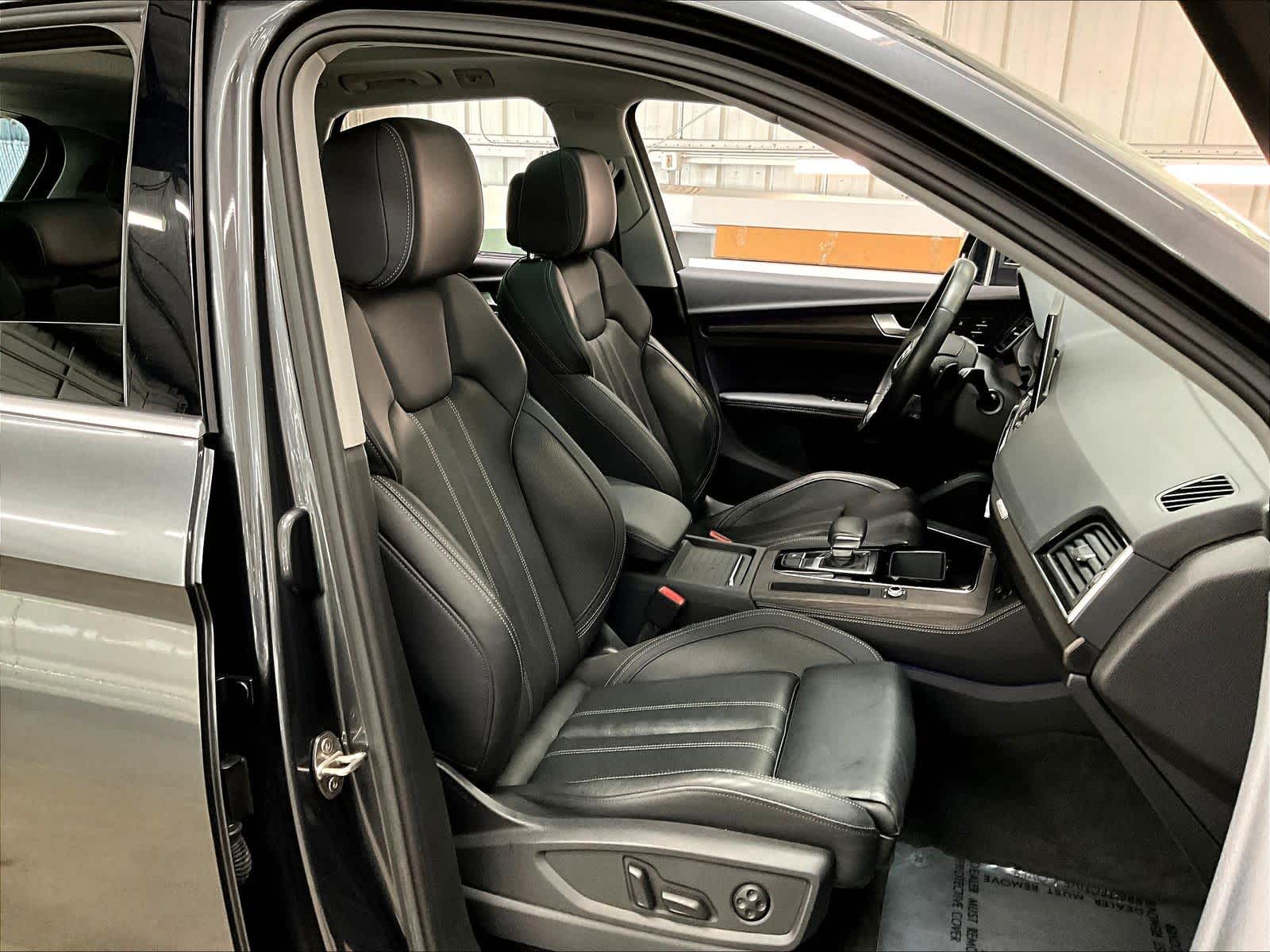 2023 Audi Q5 S Line Prestige photo 3