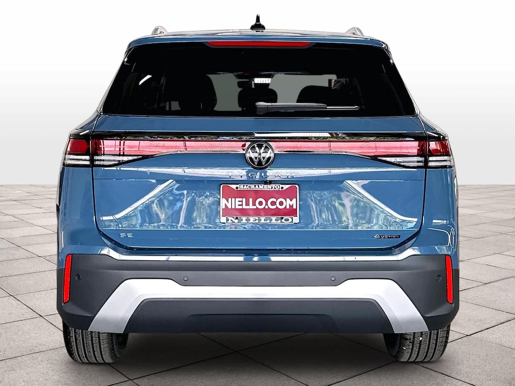 New 2026 Volkswagen Tiguan SE 4MOTION