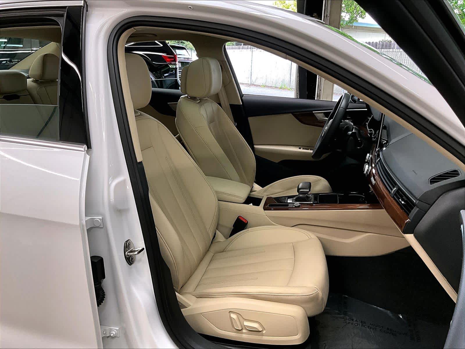 2023 Audi A4 Sedan Premium photo 3