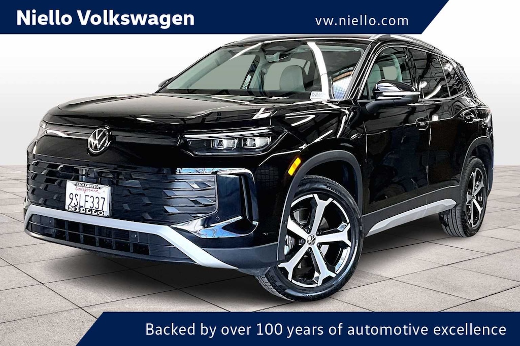 Used 2025 Volkswagen Tiguan SE