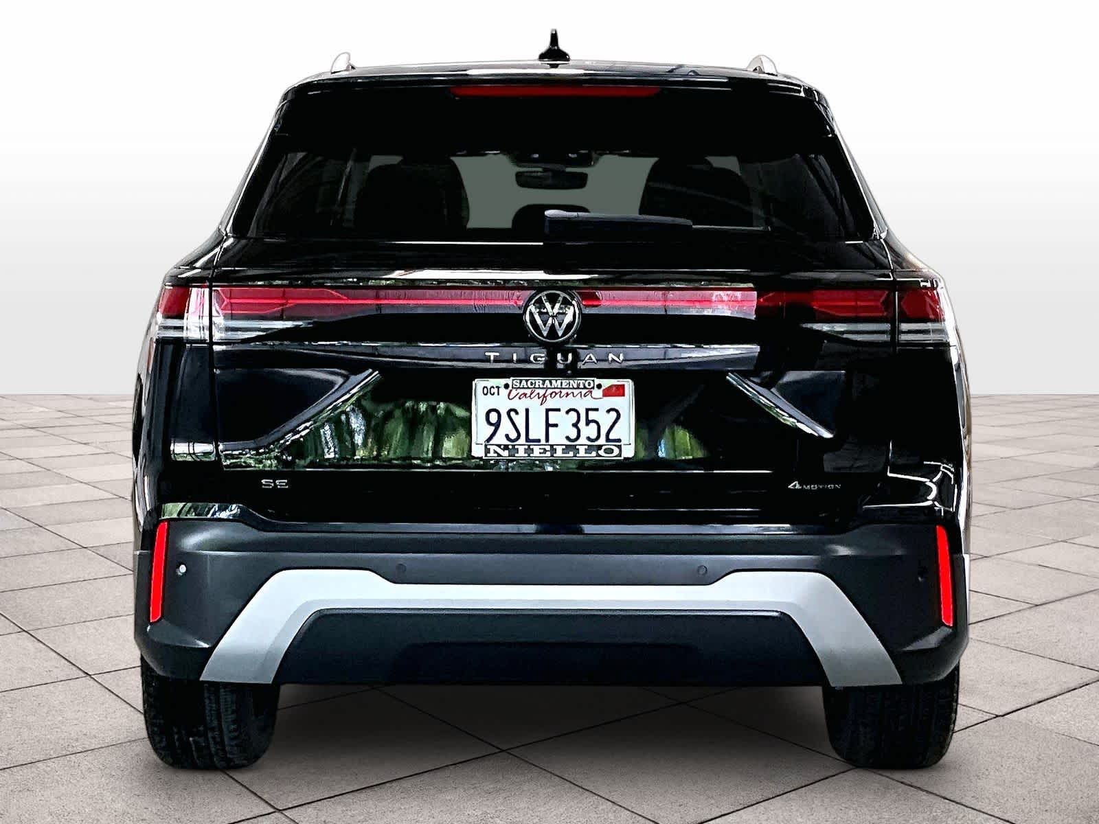 2025 Volkswagen Tiguan SE photo 4