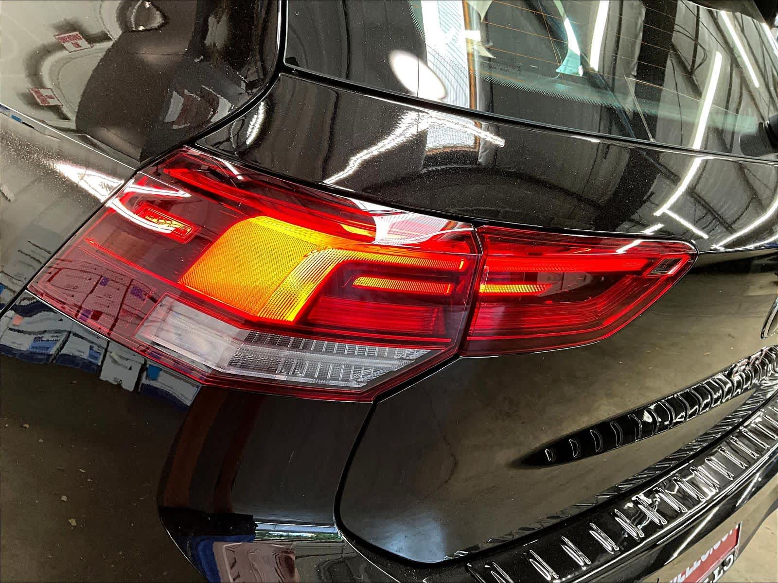 2025 Volkswagen Golf GTI SE - Photo 24