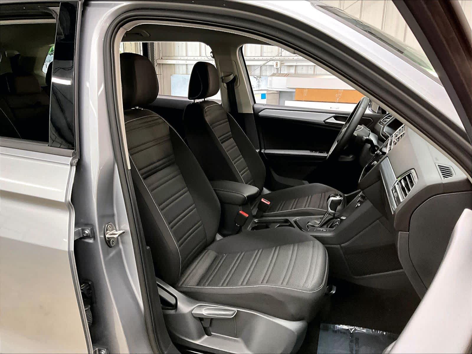 2024 Volkswagen Tiguan S photo 3