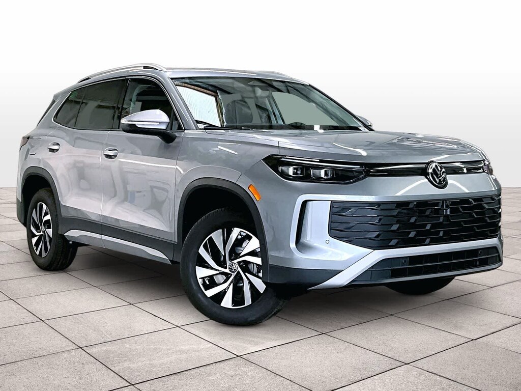 New 2026 Volkswagen Tiguan S 4MOTION