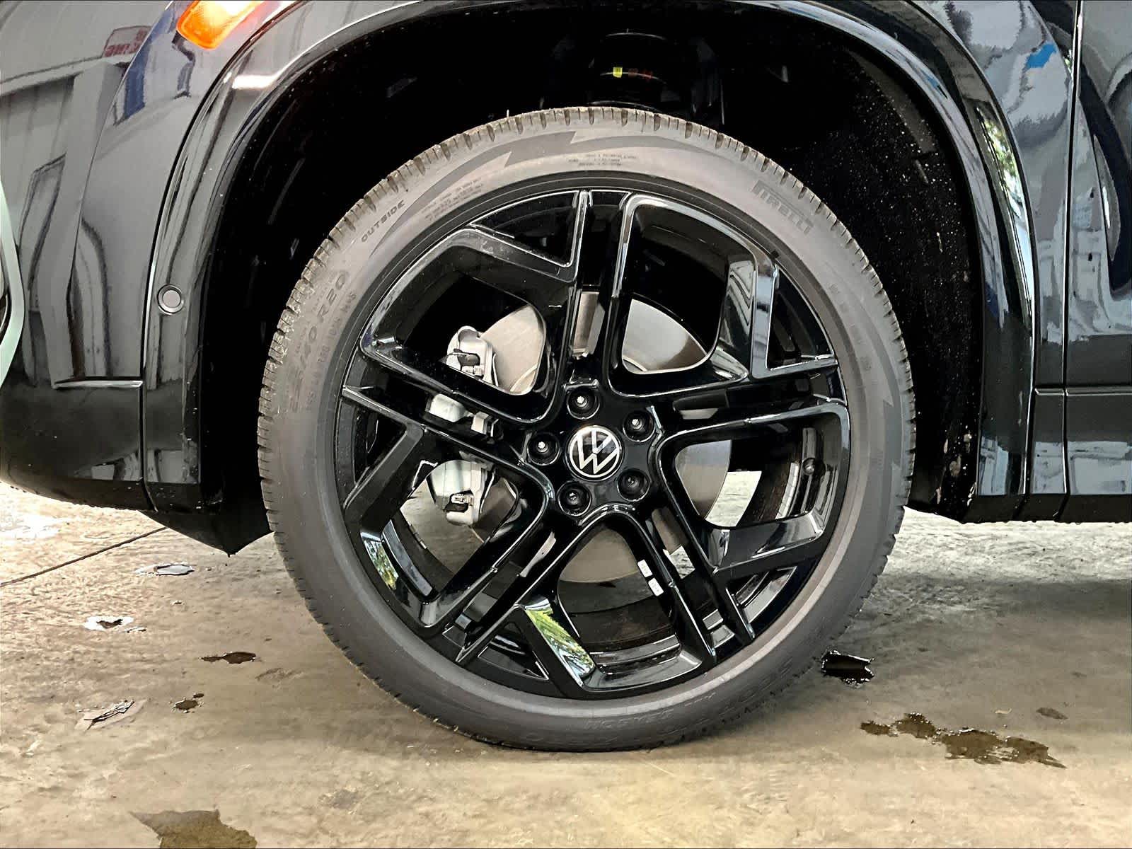 2026 Volkswagen Tiguan SE R-LINE BLACK - Photo 14