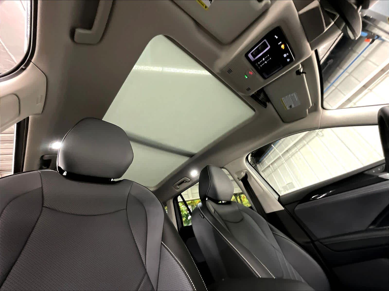 2026 Volkswagen Tiguan SE - Photo 29