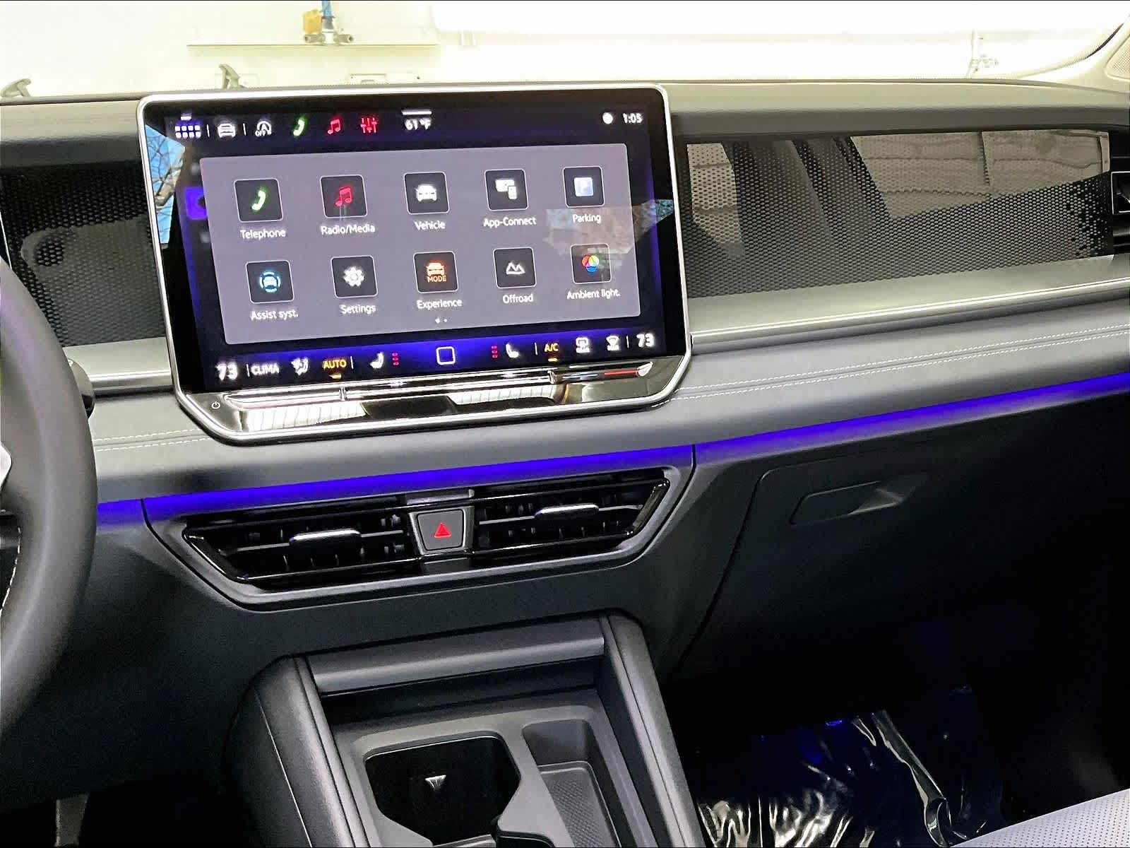 2026 Volkswagen Tiguan SE - Photo 9