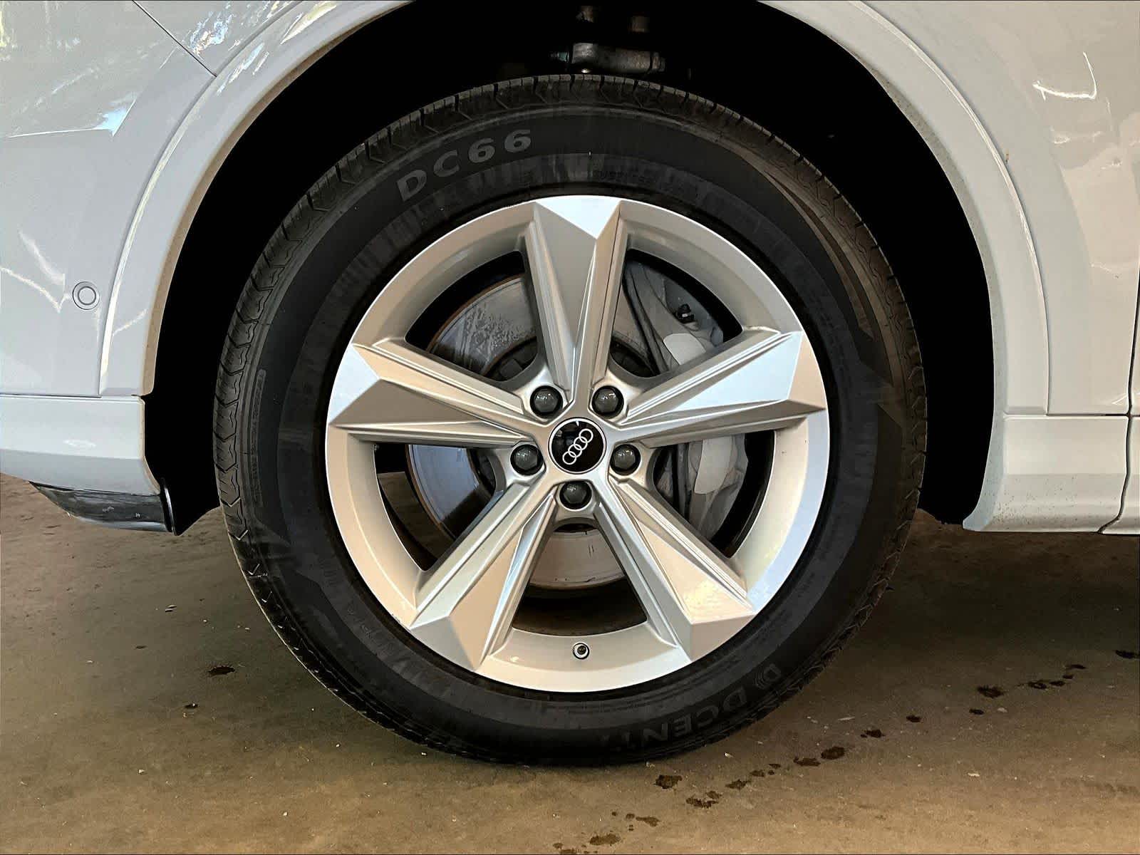 2022 Audi Q7 Premium photo 6