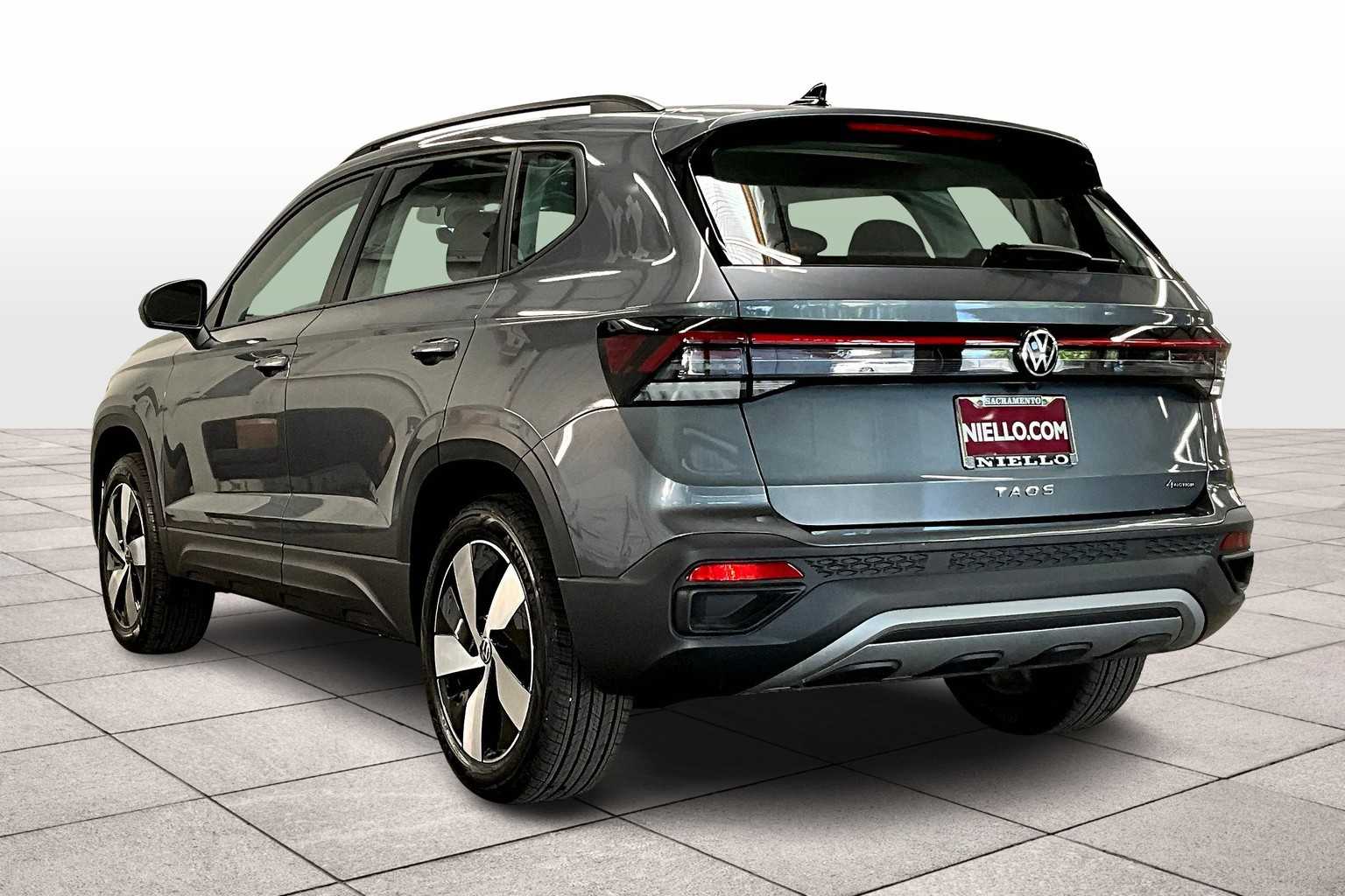 2025 Volkswagen Taos S photo 3