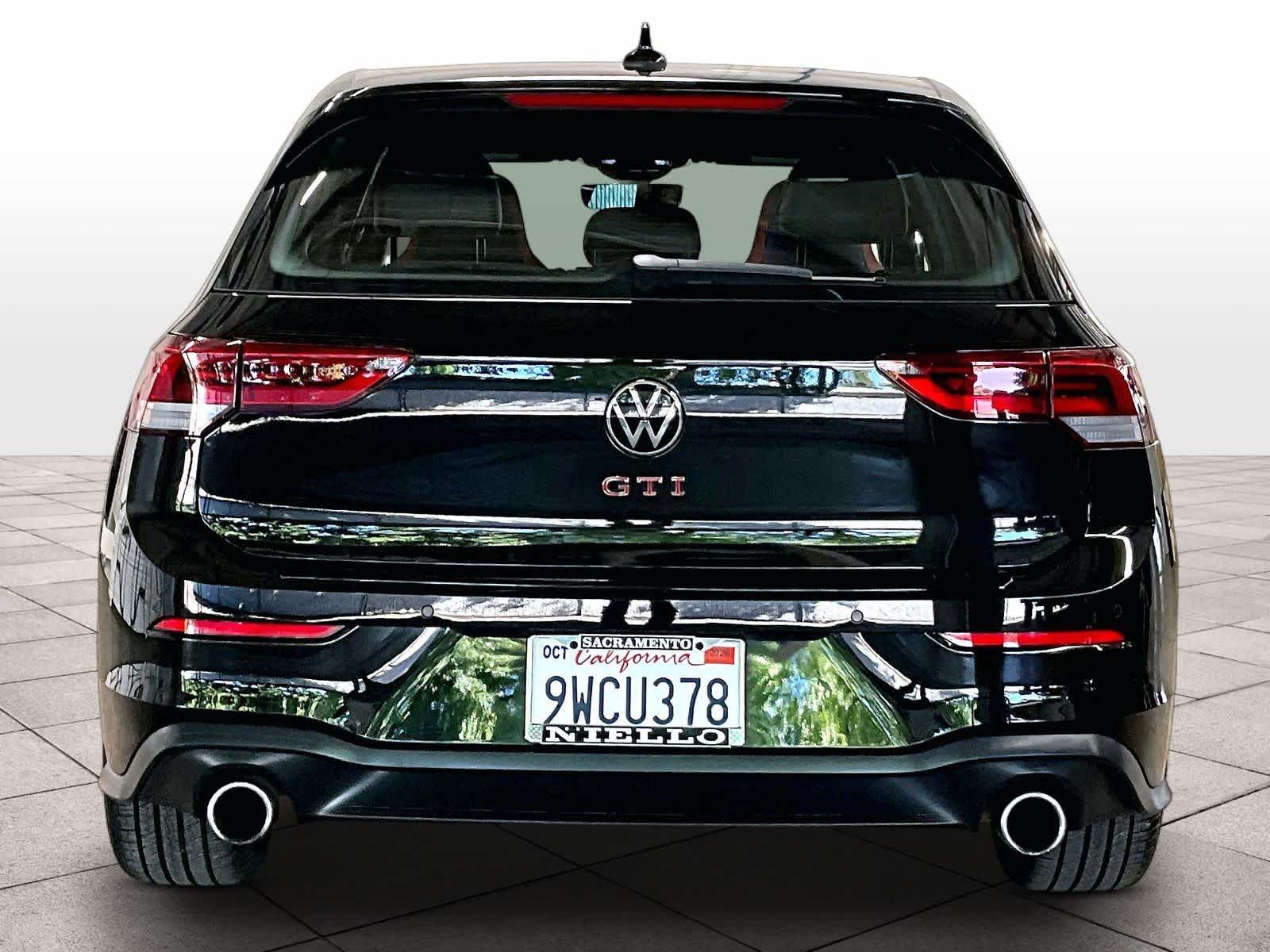 2025 Volkswagen Golf GTI SE photo 4