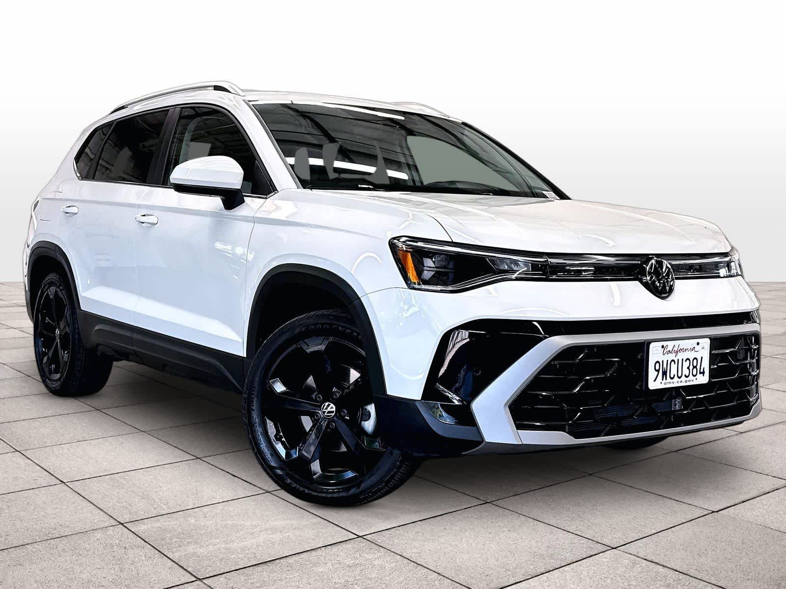2025 Volkswagen Taos SEL photo 2