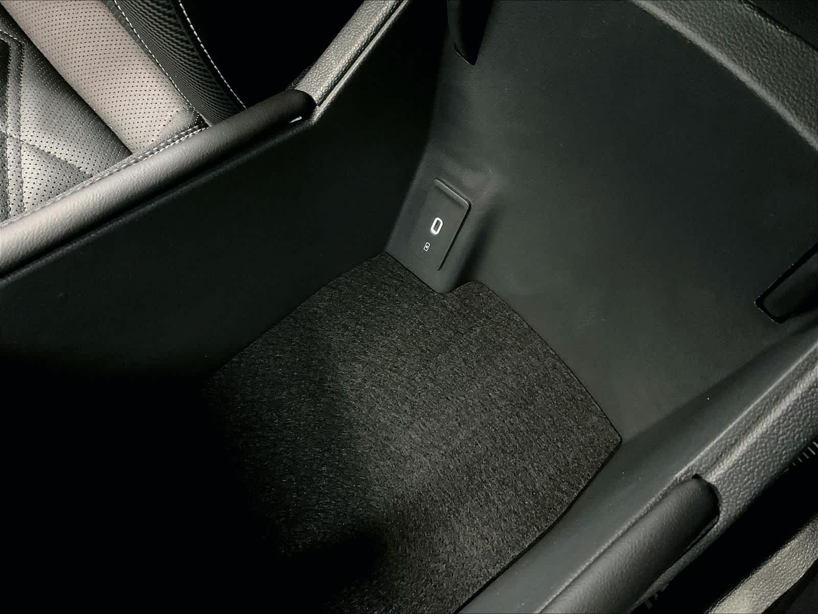 2025 Volkswagen Atlas Cross Sport SE w/Tech - Photo 22