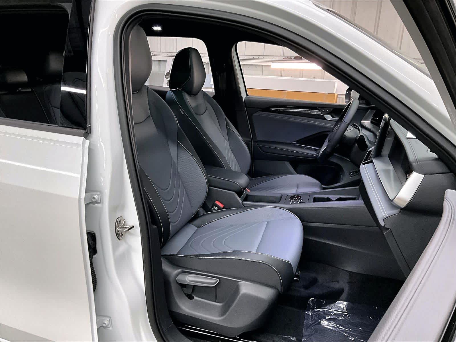 2026 Volkswagen Tiguan SE R-LINE BLACK - Photo 31
