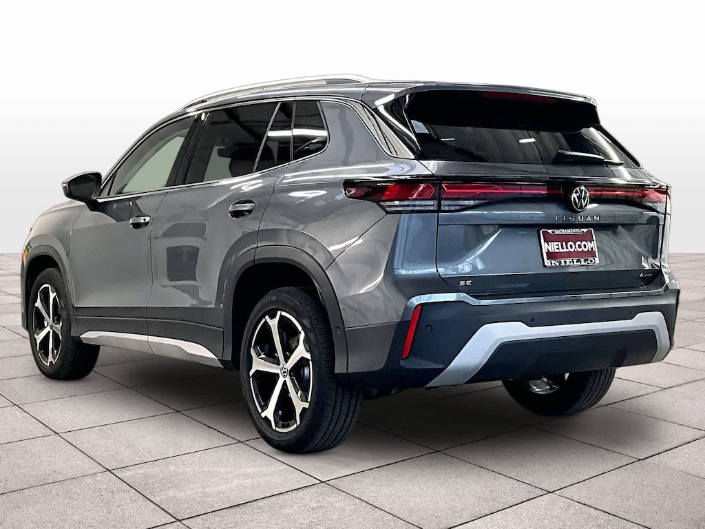 New 2026 Volkswagen Tiguan SE 4MOTION