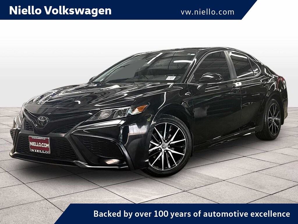 Used 2022 Toyota Camry SE Auto (Natl)