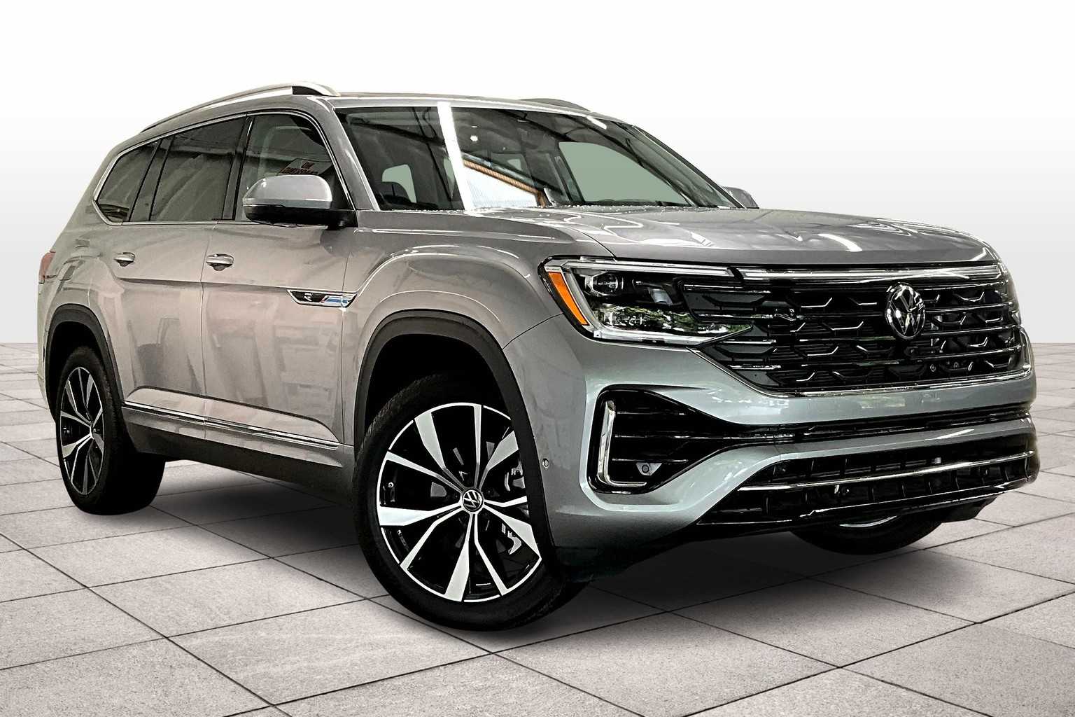 2025 Volkswagen Atlas SEL Premium R-Line photo 2