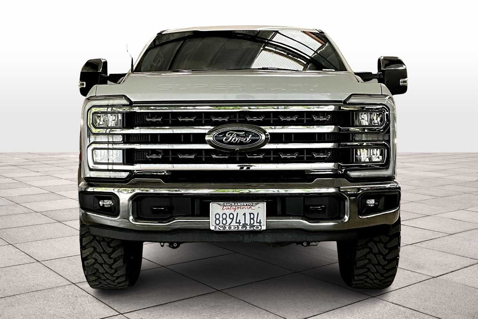 2024 Ford F-350 Lariat photo 3