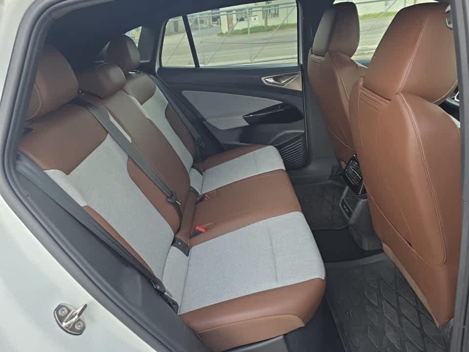2024 Volkswagen ID.4 Standard photo 5