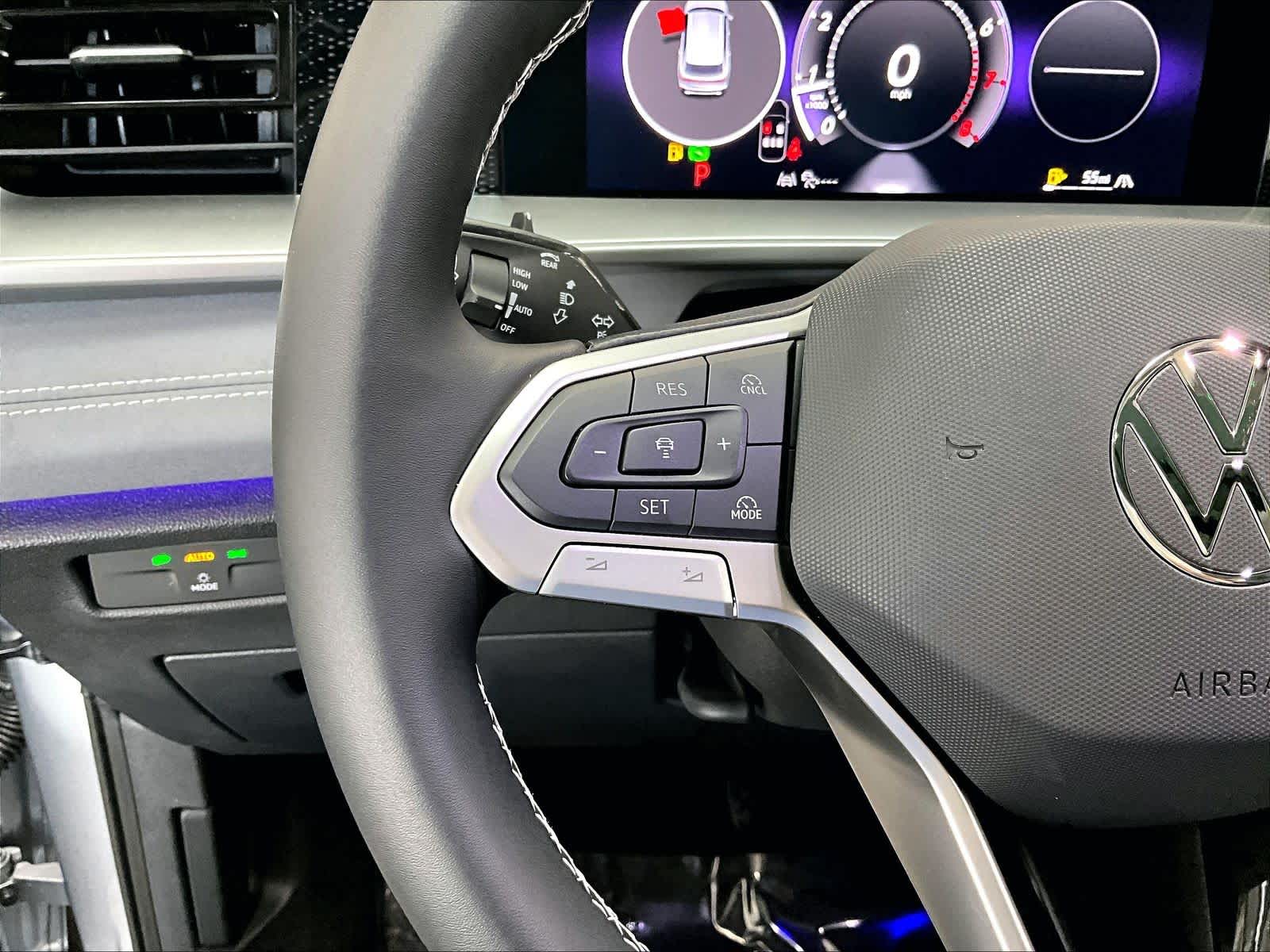2026 Volkswagen Tiguan SE - Photo 17