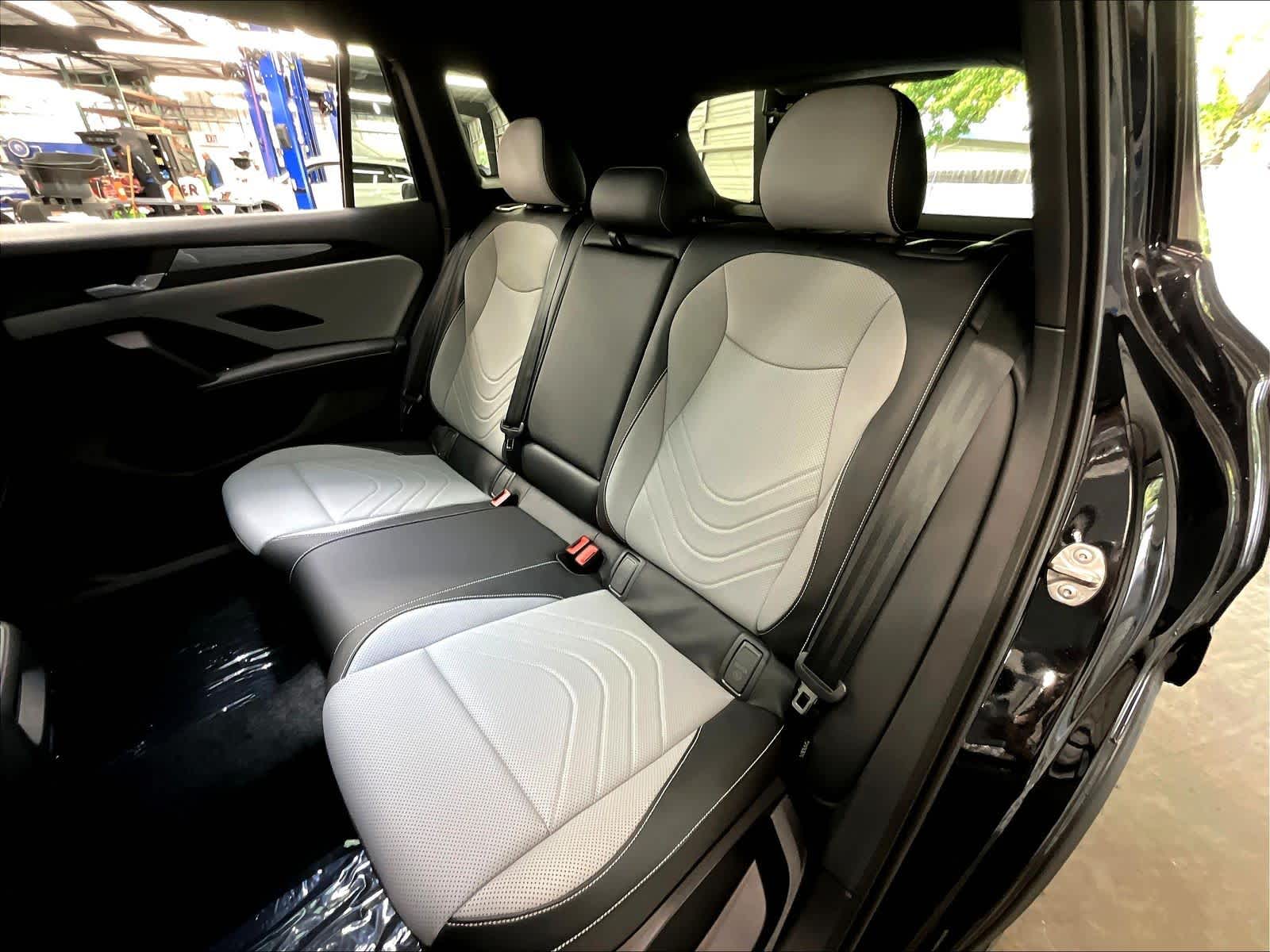 2026 Volkswagen Tiguan SE R-LINE BLACK - Photo 12