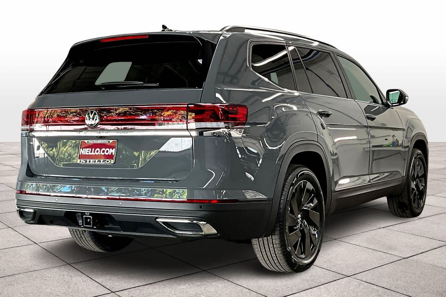 2026 Volkswagen Atlas SE Technology photo 4