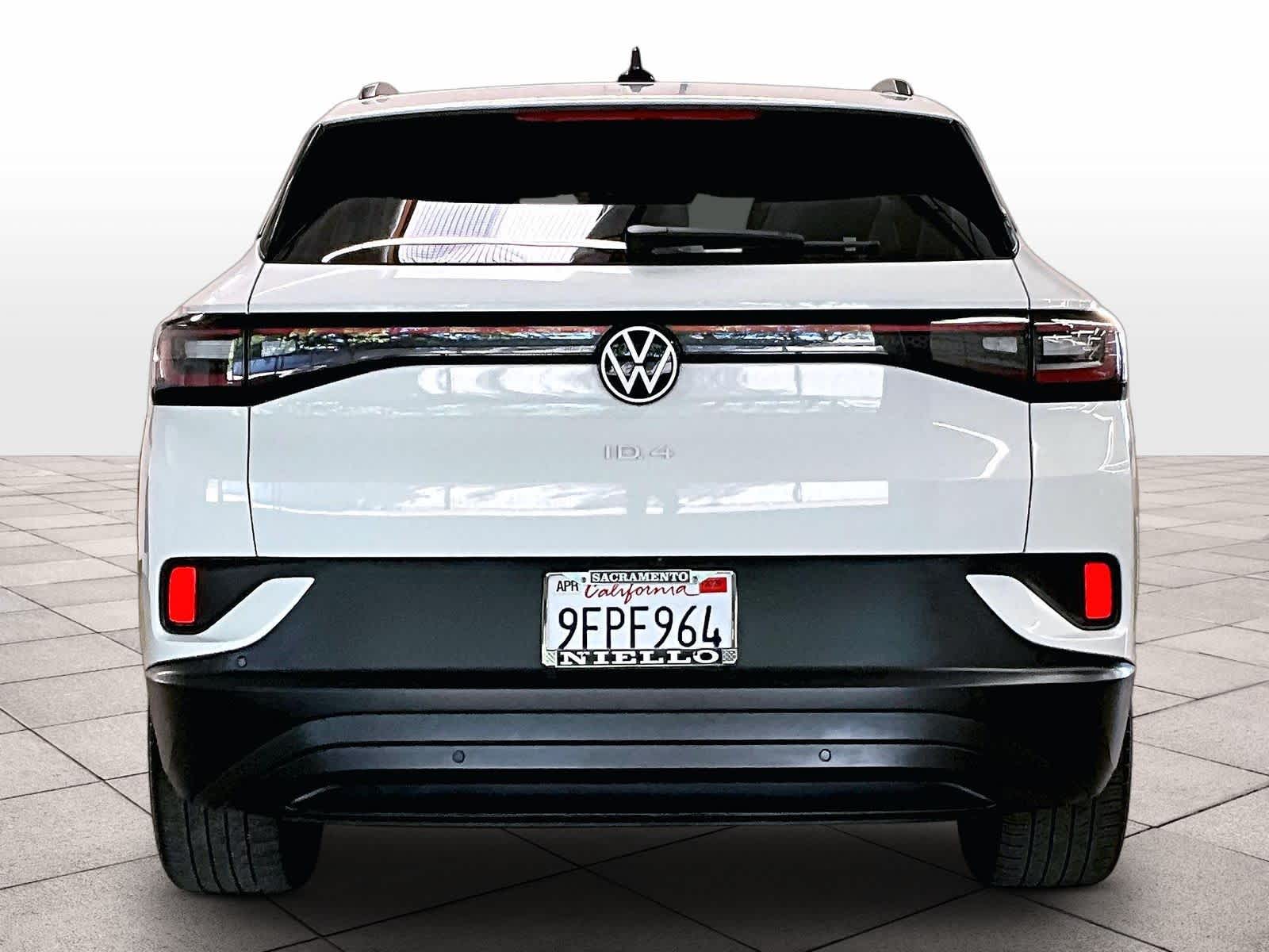 2023 Volkswagen ID.4 Pro photo 4