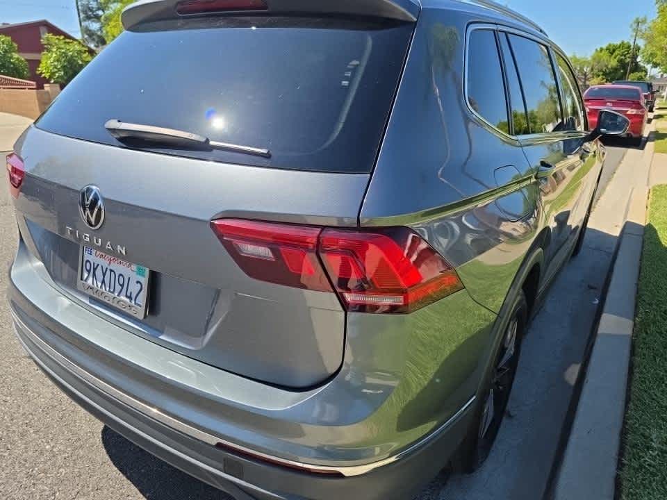 2024 Volkswagen Tiguan SE photo 2