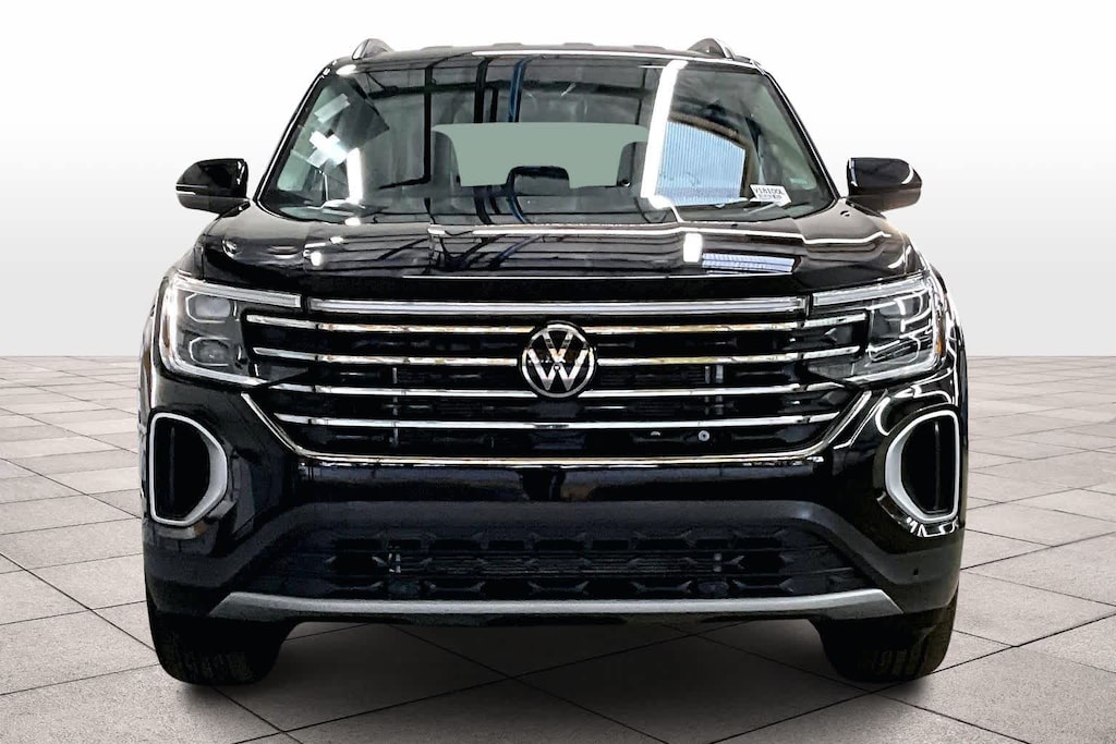 Used 2025 Volkswagen Atlas 2.0T SE w/Technology 4MOTION