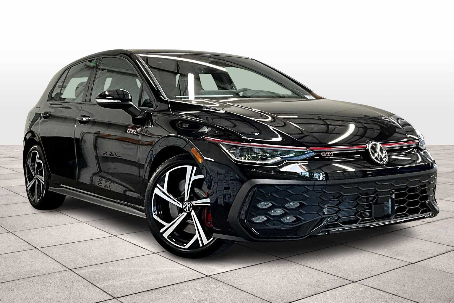 2025 Volkswagen Golf GTI SE photo 2