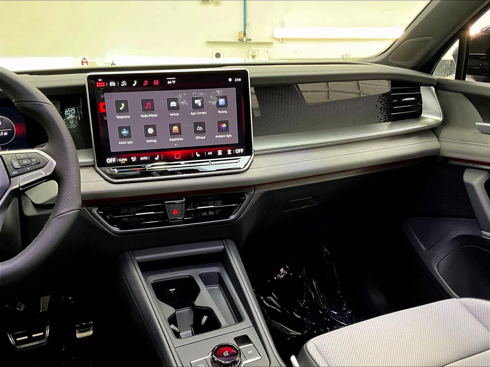 2026 Volkswagen Tiguan SE R-LINE BLACK - Photo 9
