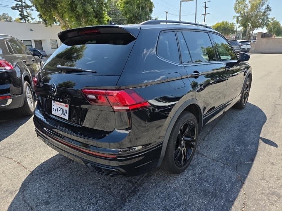 2023 Volkswagen Tiguan SE R-Line Black photo 4