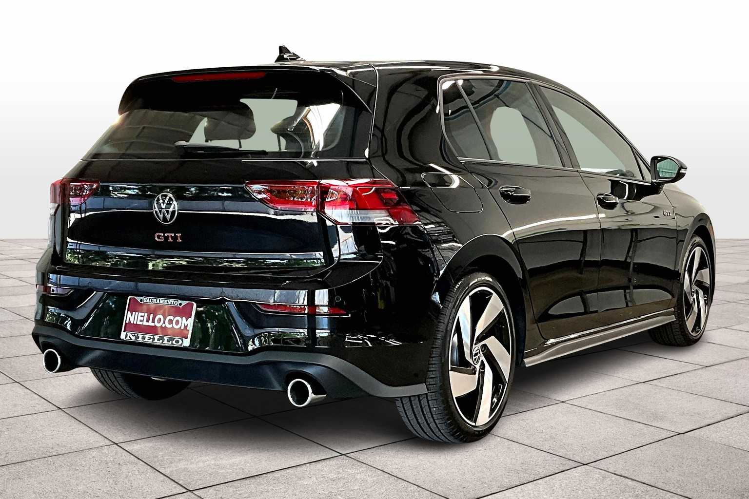 2025 Volkswagen Golf GTI S photo 4