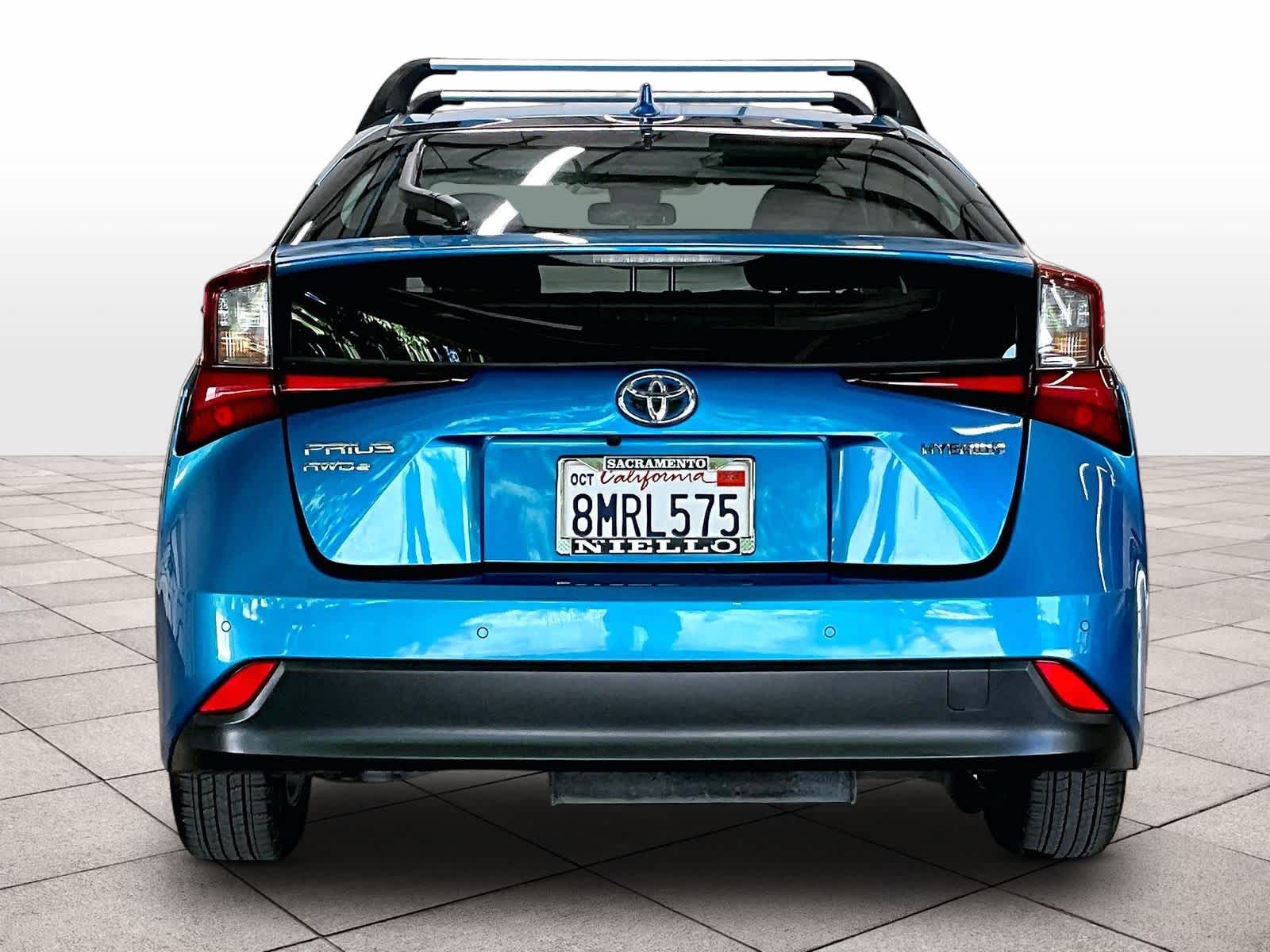 2019 Toyota Prius LE photo 4