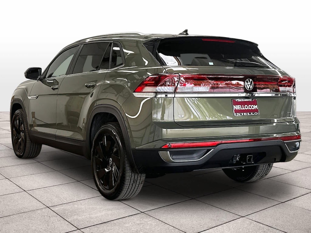 New 2026 Volkswagen Atlas Cross Sport 2.0T SE w/Technology 4MOTION