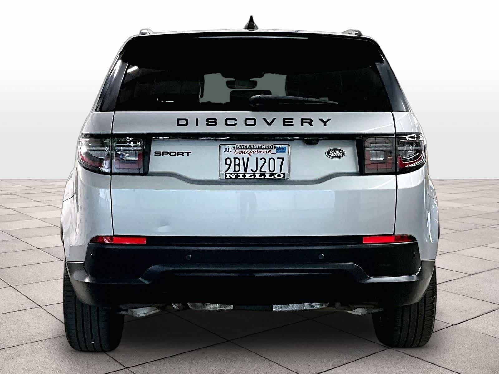 2023 Land Rover Discovery Sport SE photo 4