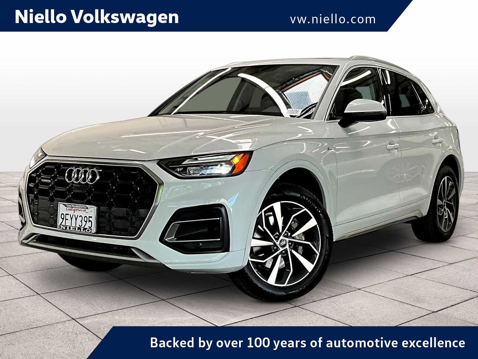 2023 Audi Q5 S Line Premium Plus photo 1