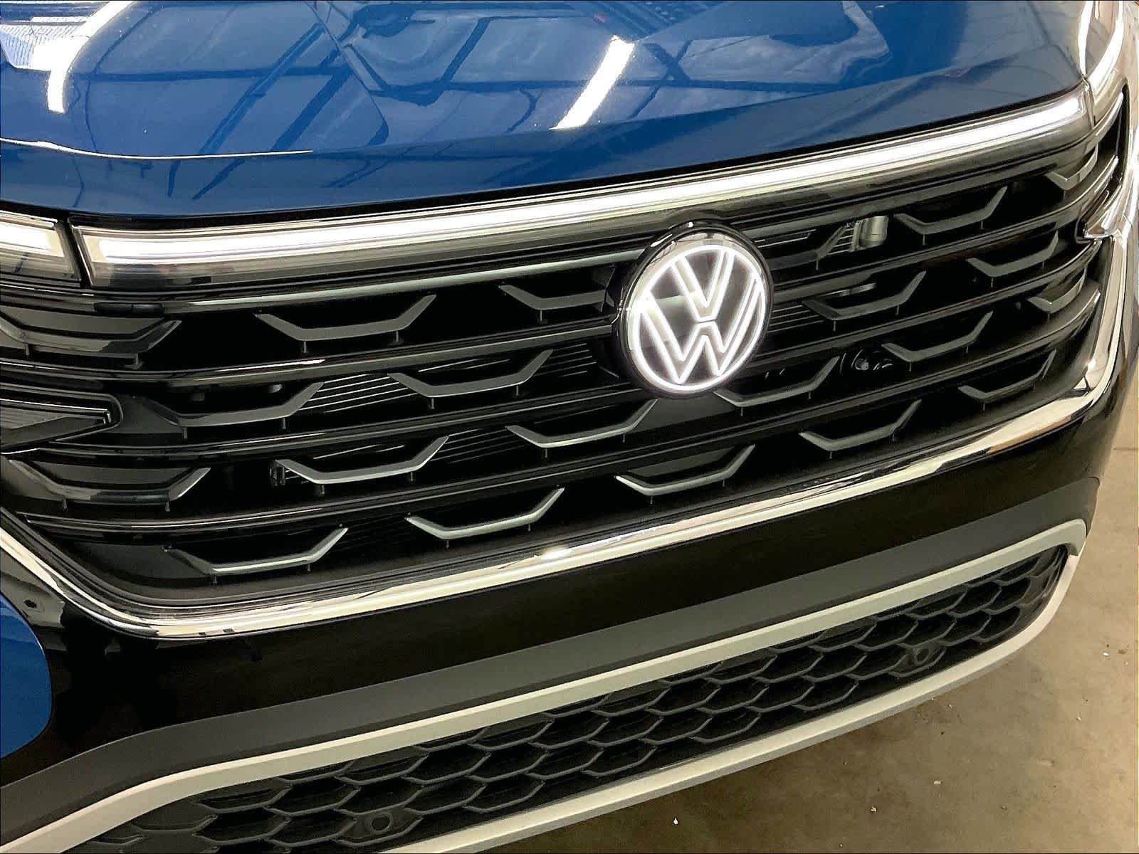 2025 Volkswagen Atlas Cross Sport SE w/Tech - Photo 33