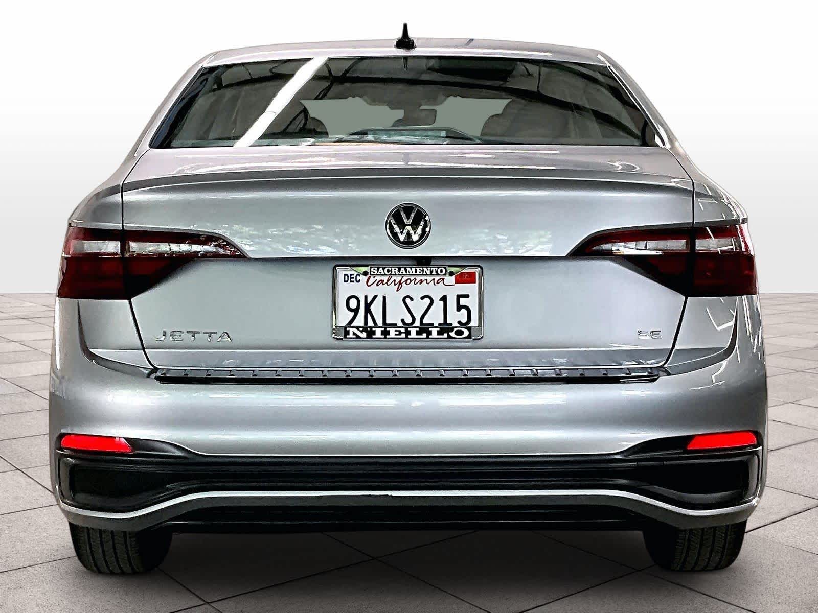 2024 Volkswagen Jetta SE photo 4