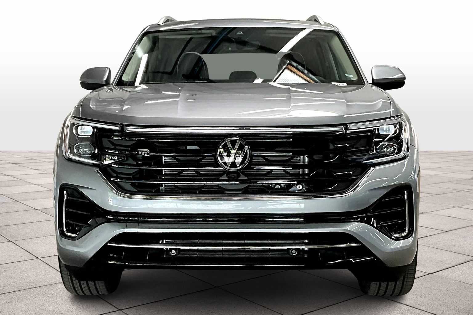 2026 Volkswagen Atlas SEL Premium R-Line photo 3