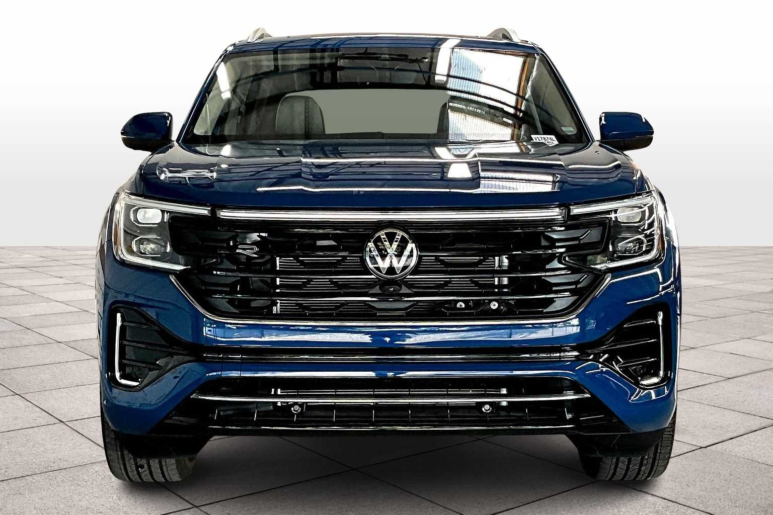 2025 Volkswagen Atlas SEL Premium R-Line photo 2