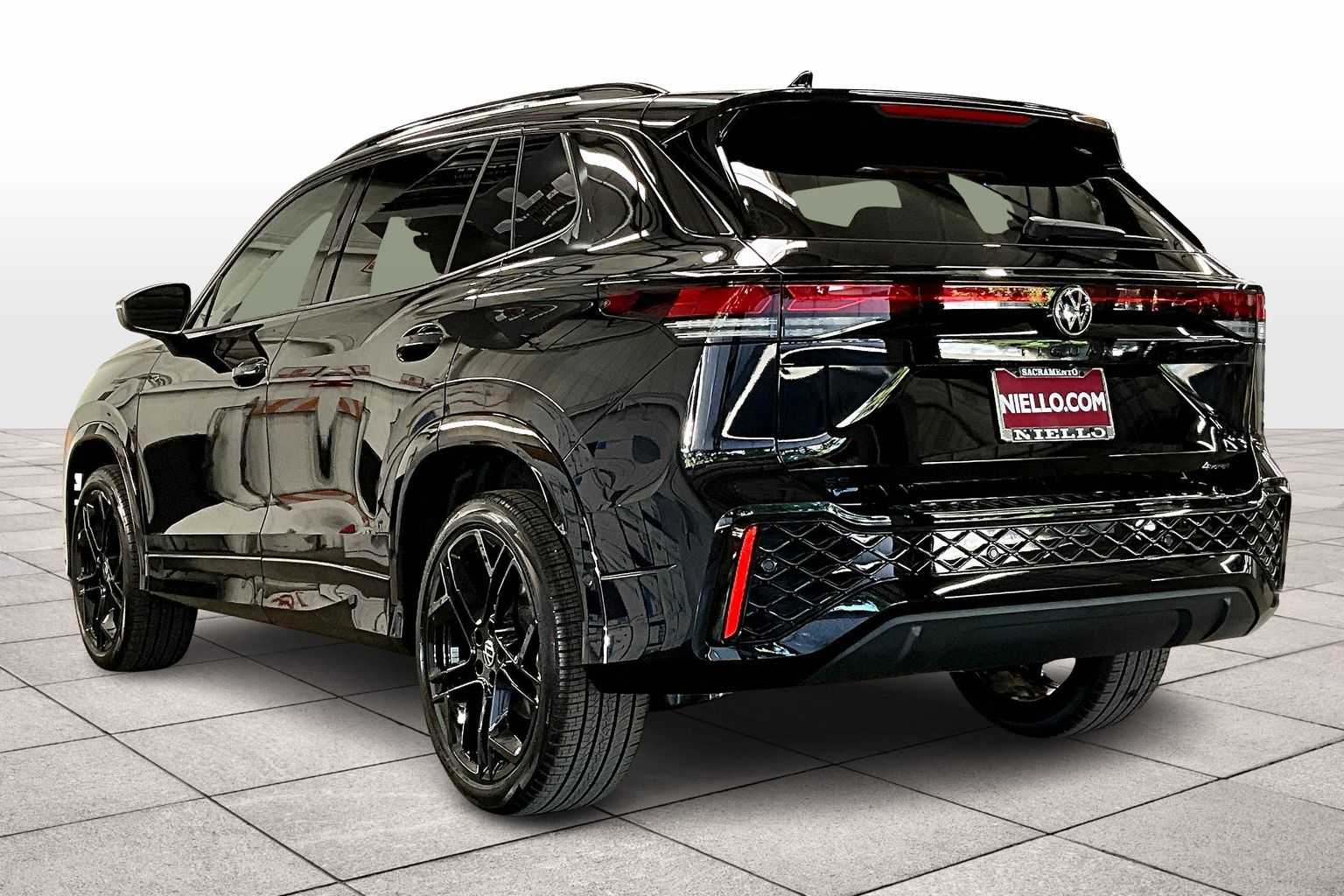 2025 Volkswagen Tiguan SE R-Line Black photo 3