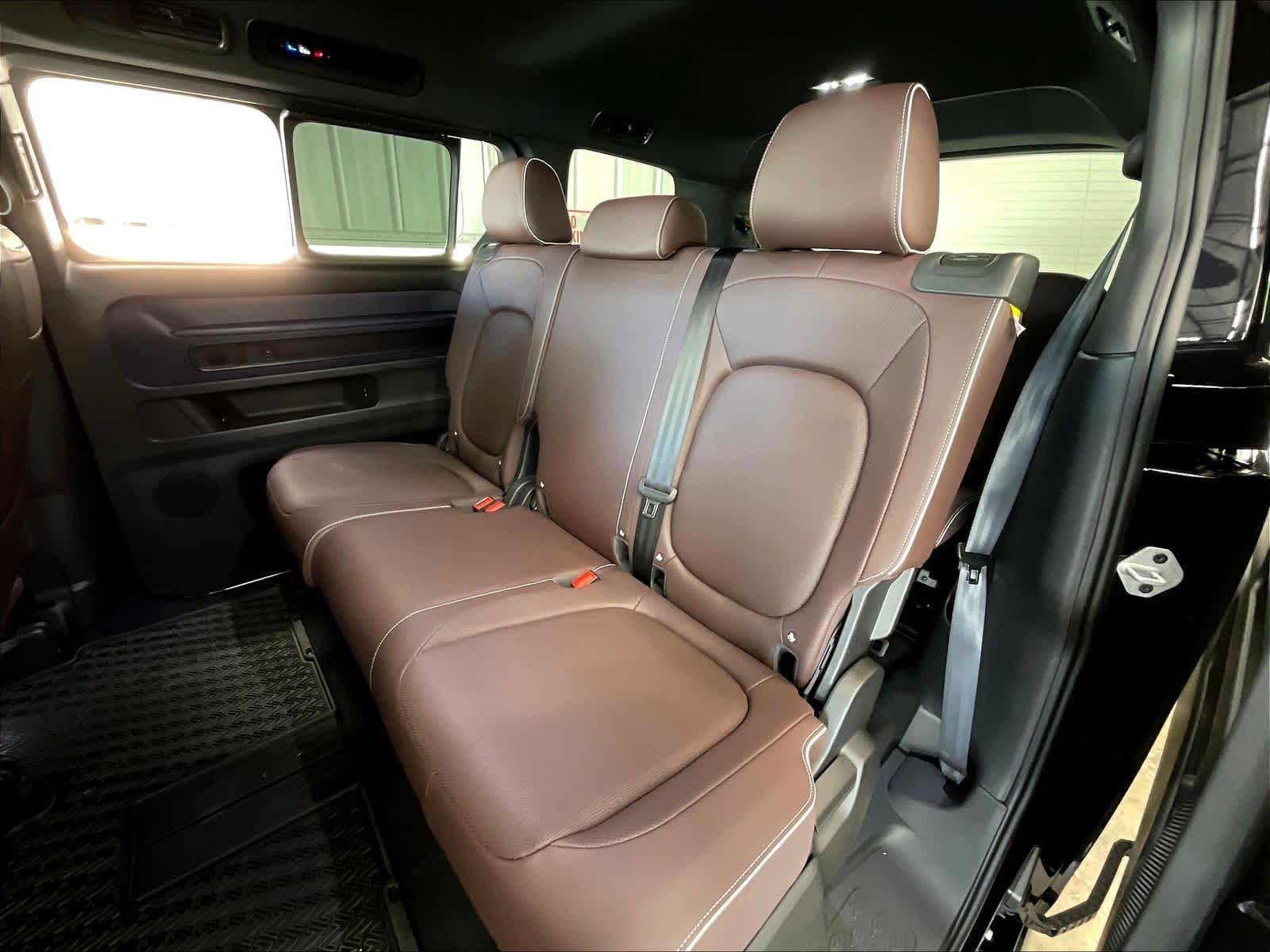 2025 Volkswagen ID. Buzz PRO S - Photo 11