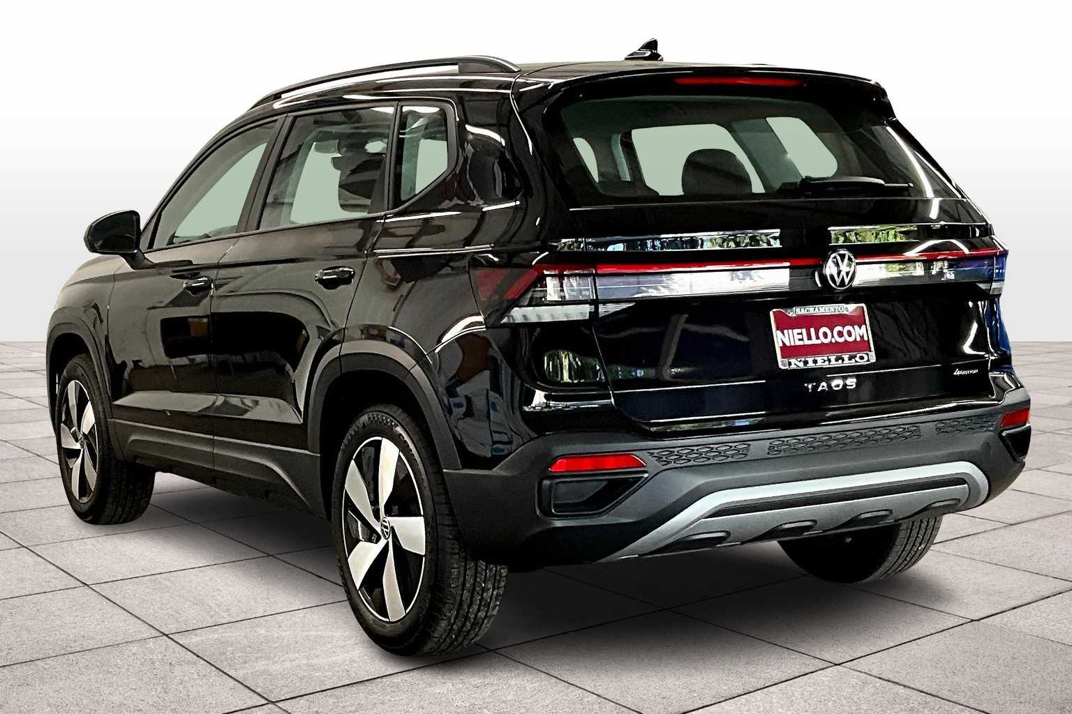 2025 Volkswagen Taos S photo 2