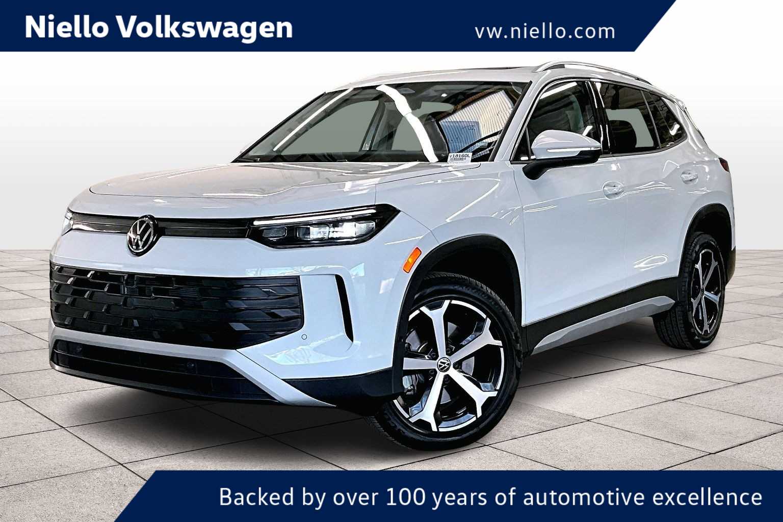 2025 Volkswagen Tiguan SE's photo