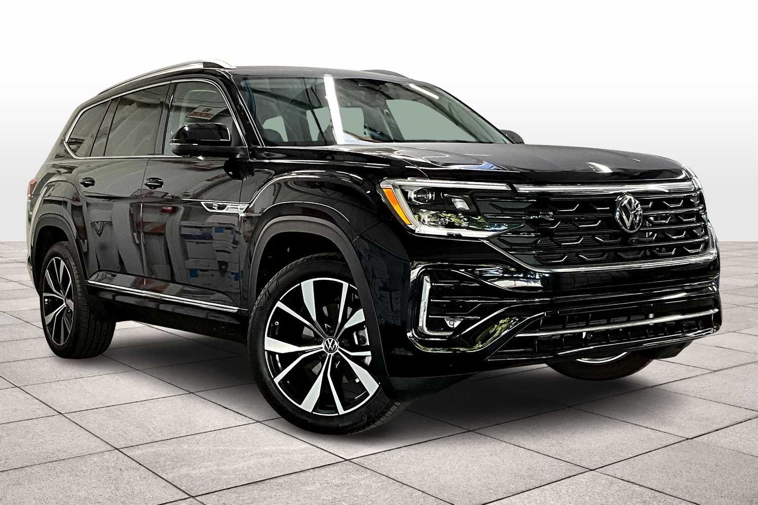 2025 Volkswagen Atlas SEL Premium R-Line photo 2