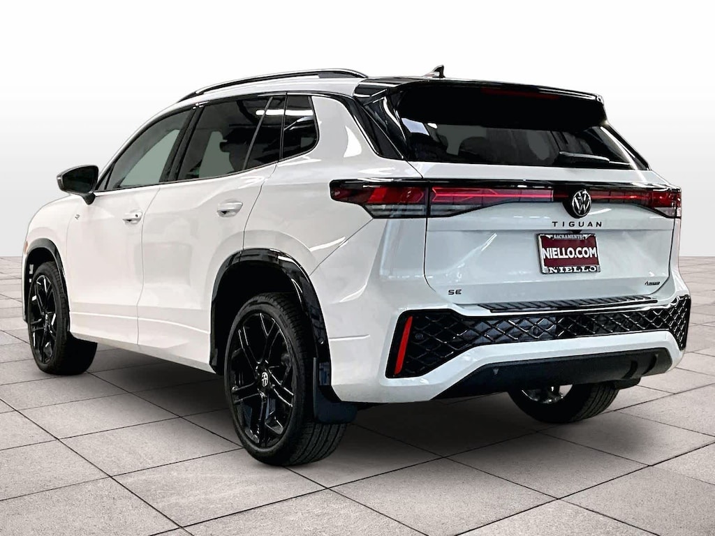 New 2026 Volkswagen Tiguan SE R-Line AWD 4MOTION