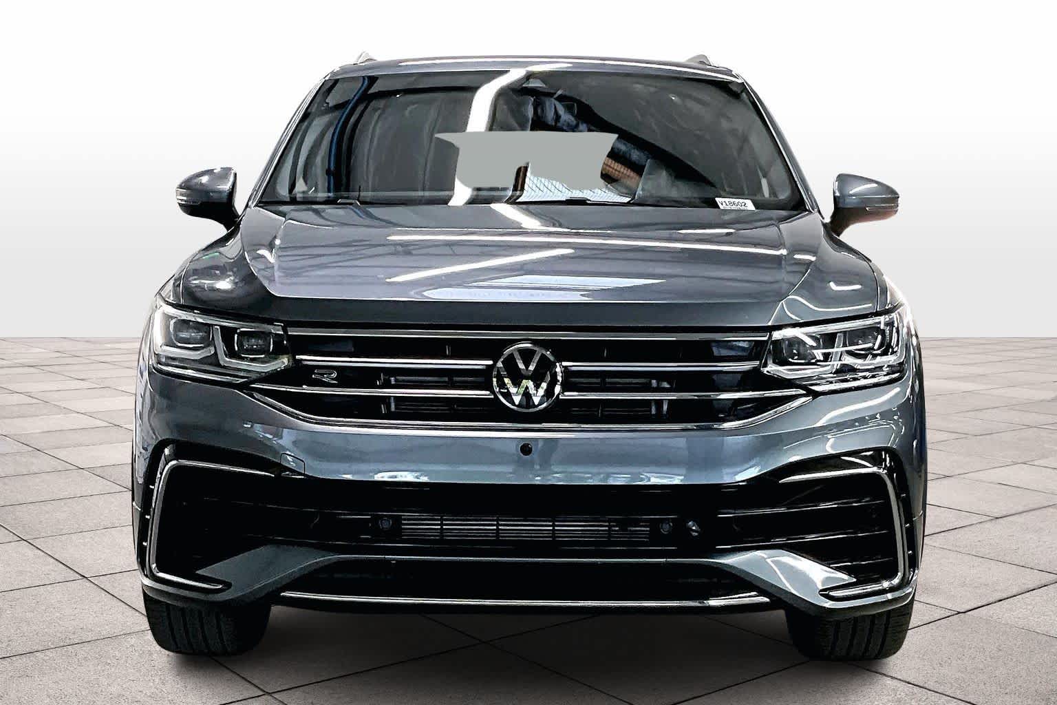 2024 Volkswagen Tiguan SEL R-Line Black photo 3
