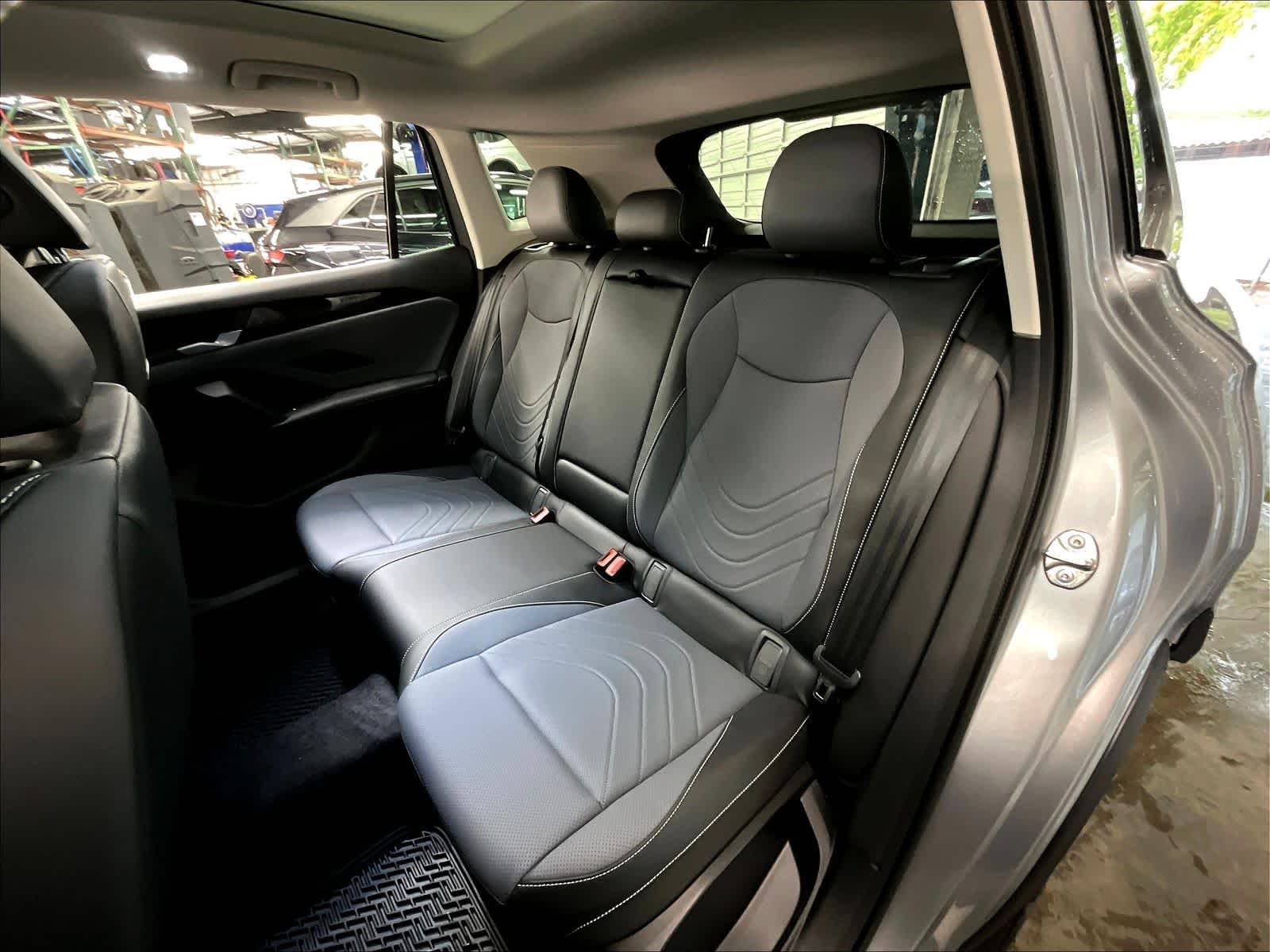 2026 Volkswagen Tiguan SE - Photo 12